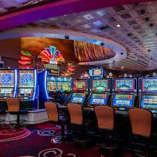 777 fish တိုက်ရိုက် ကာစီနို Real Dealer Live Baccarat ကစားနေသည်